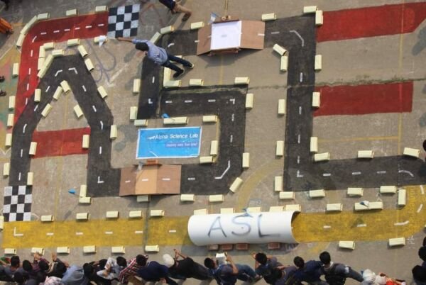 Alpha Science Lab কর্তৃক সিএসই ফেস্ট এ আয়োজিত Robo Race ও Robo Soccer mec